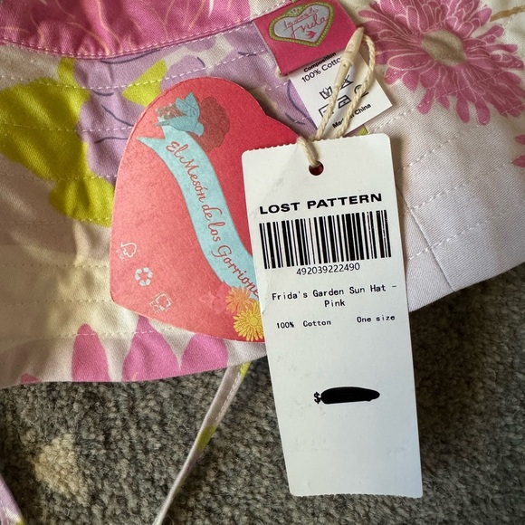 NWT Frida x Lost Pattern Colorful Women’s Garden Sun Hat Reversible Pink - Picture 3 of 5